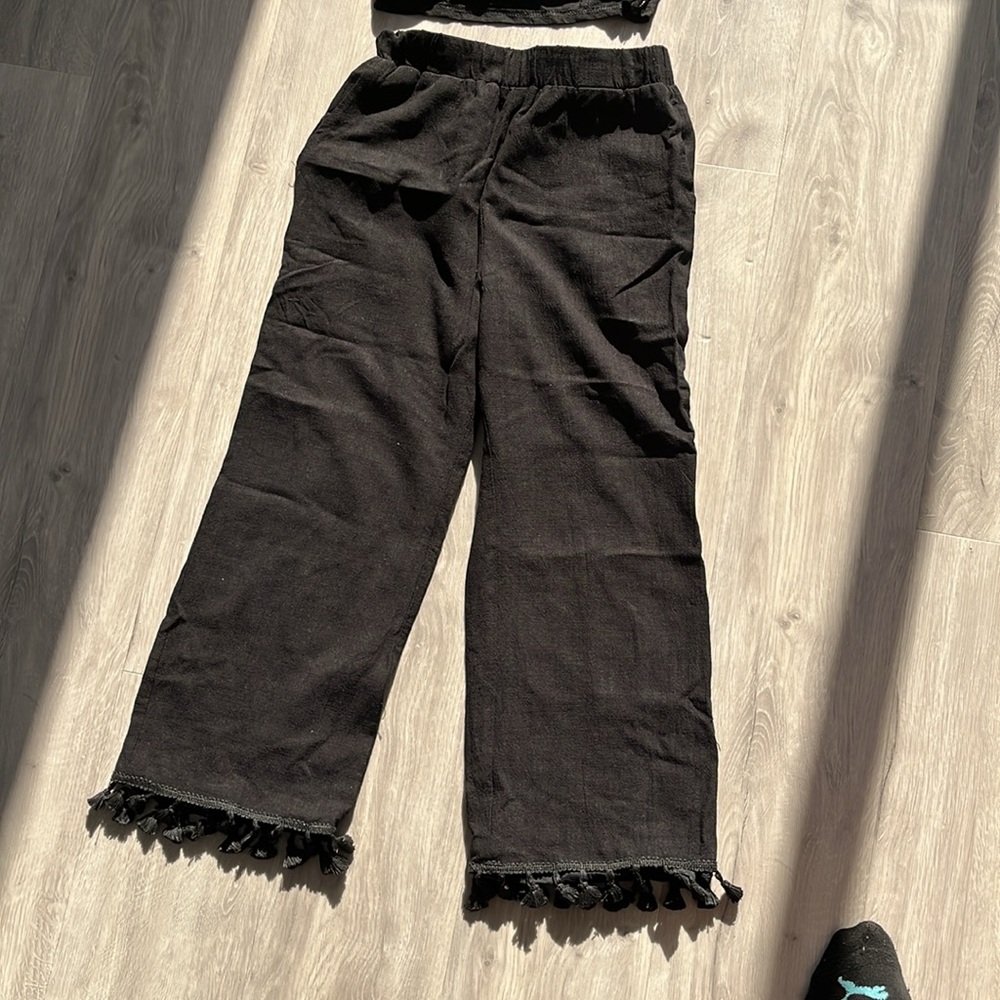 Linen Blend One Shoulder Tassel Crop Top & Wide-Leg Pants Set - Like New - Picture 16 of 17